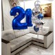 Фонтан из синих и серебряных шаров с цифрой 21