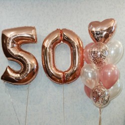 Фонтан из шаров конфетти и фольгированным сердцем с цифрой 50