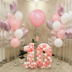 Аэромозайка цифра 10 розовая с фонтанами из шаров