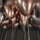 Воздушные шары розовое золото и серебряные хром под потолок