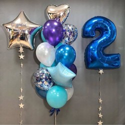 Фонтан из сине-фиолетовых шаров с цифрой 2