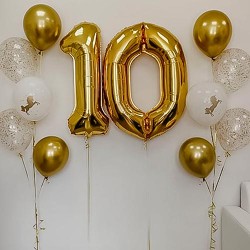 Композиция из золотых и прозрачных шаров с цифрой 10