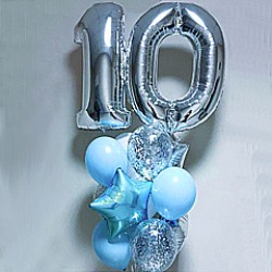 Фонтан из бело-голубых шаров с цифрой 10