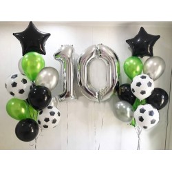 Композиция из черно-зеленых шаров со звездами и цифрой 10