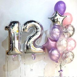 Фонтан из сиренево-розовых шаров со звездами и цифрой 12