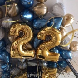 Композиция из синих и золотых шаров с цифрой 22