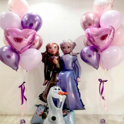 Композиция из сиренево-розовых шаров с Анной и Эльзой