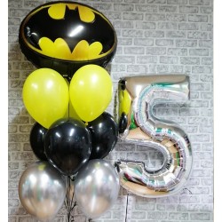 Фонтан из черно-желтых шаров Бэтмен с цифрой 5