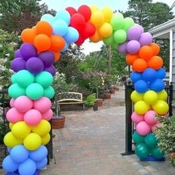 Разноцветная арка из шаров ассорти