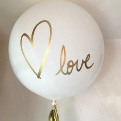 Большой белый шар Love