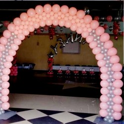 Плоская арка из воздушных шаров розовая