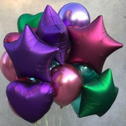 Композиция из фиолетово-розово-зеленых хром шаров со звездами