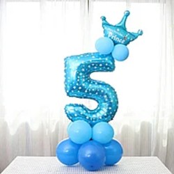 Цифра 5 голубая с короной из шаров