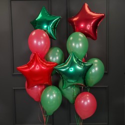 Композиция из воздушных шаров красных и зеленых со звездами