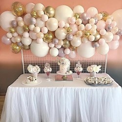 Украшение розовыми шарами сферами стола на свадьбу