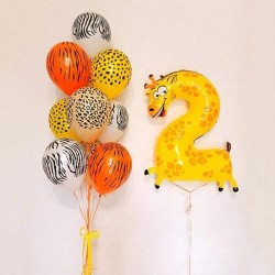 Фонтан из шаров-сафари с цифрой 2 в виде жирафа
