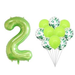 Композиция из зелёных шаров с цифрой 2 с гелием