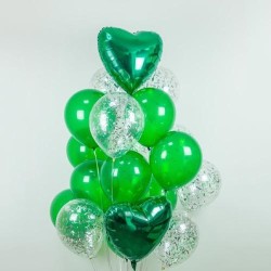 Композиция из зеленых шаров кристалл с зелеными сердцами