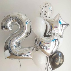 Композиция воздушные шары на день рождения с цифрой 2 серебро