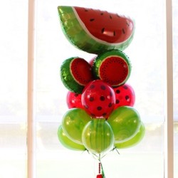 Фонтан из зелено-красных шаров с фольгированными Арбузами