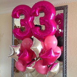 Композиция из розовых шаров с цифрой 33
