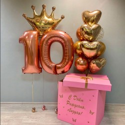 Коробка с шарами и цифрой 10 розовое золото с золотой Короной