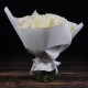 25 белых роз в дизайнерской упаковке