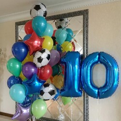Фонтан из шаров микс с цифрой и футбольными мячами