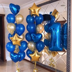 Композиция с синими и золотыми шарами с цифрой 1