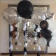Композиция из больших шаров с конфетти с черно-белыми шарами