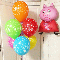 Фонтан с разноцветными шарами и Свинка Пеппа