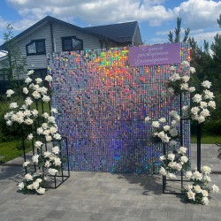 Фотозона из радужных пайеток 2.1х2.4