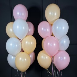 Воздушные белые розовые и персиковые шары