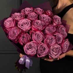Букет из эквадорской сиреневой розы