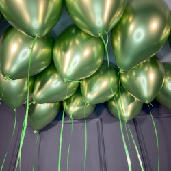 Хромированные салатовые шарики под потолок