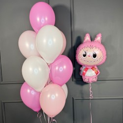 Фонтан из нежных шариков с розовой фигурой