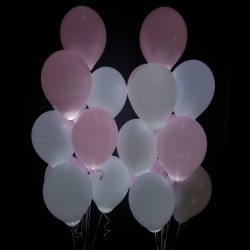Белые и розовые ваздушные шарики со светодиодами
