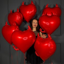 Фольгированные красные сердца с рожками на день влюбленных